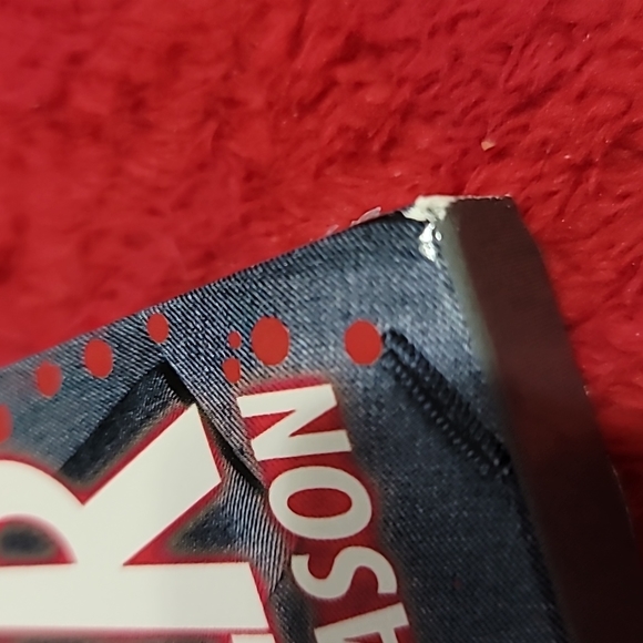 Dexter - The Third (3rd) Season - Picture 3 of 5